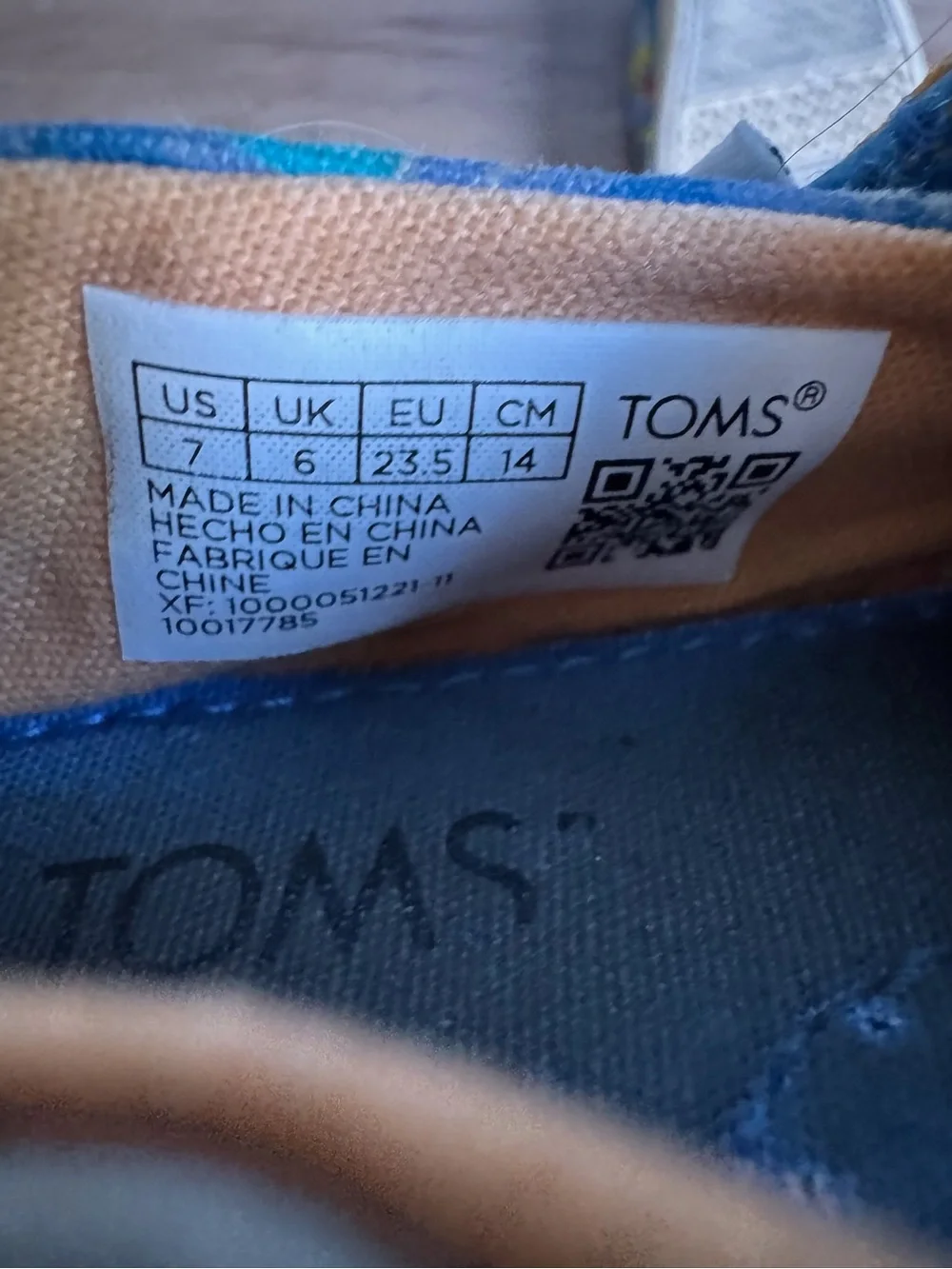 TOMS • Toddler 7 • Kids Dinosaur Print Slip-On Shoes